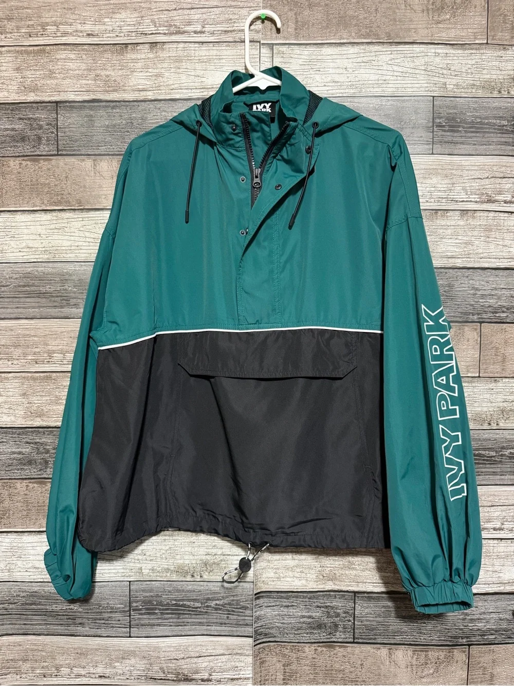 Ivy Park Colorblock Anorak Pullover Jacket Women’s S Green Black Lightweight
